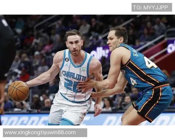 凯尔登半场表现出色6投4中贡献11分5篮板1助攻正负值高达16