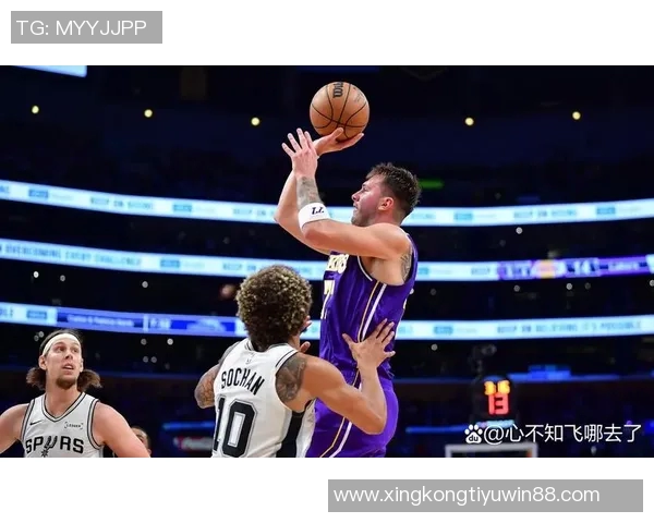 马刺未能实现对雷霆的四连胜勇士湖人对决中的关键细节分析 马刺未能实现对雷霆的四连胜勇士湖人对决中的关键细节分析